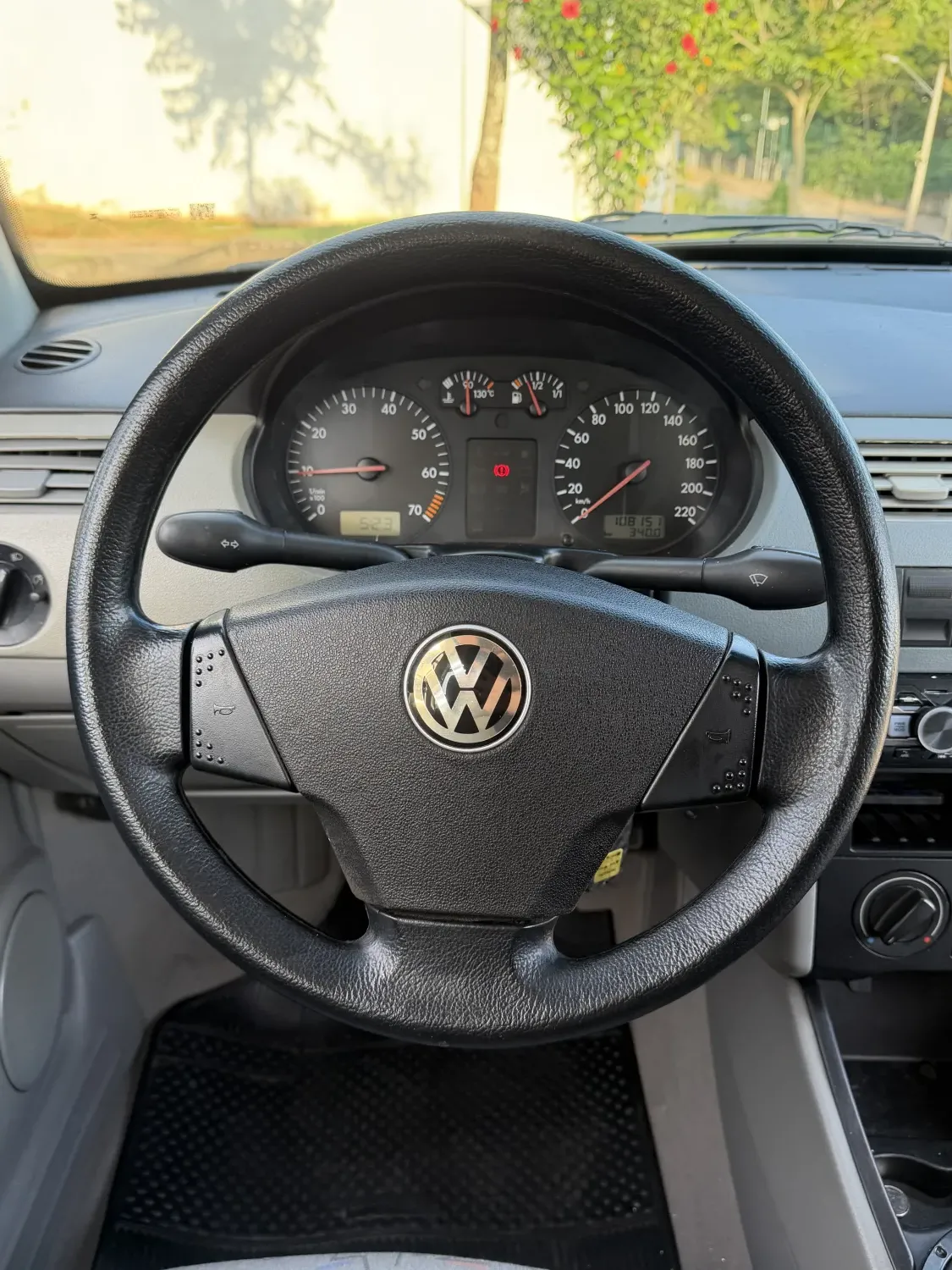 avv-volkswagen-saveiro-venda-0ea0be4-imagem-016