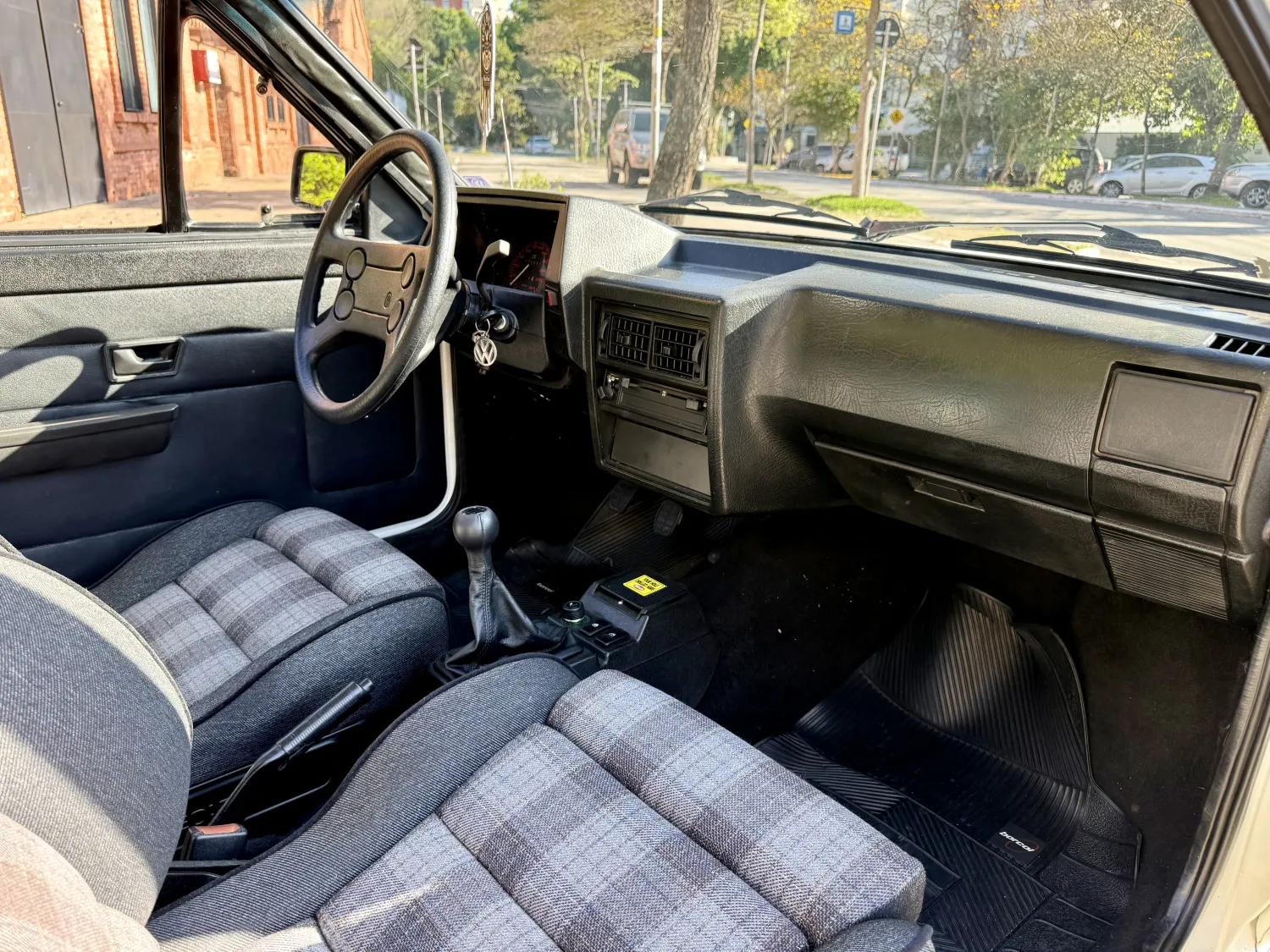 avv-volkswagen-saveiro-venda-2573596-imagem-007