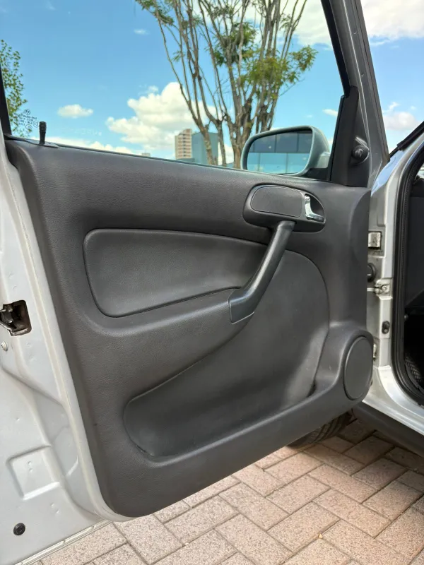avv-volkswagen-saveiro-venda-520a43a-imagem-027