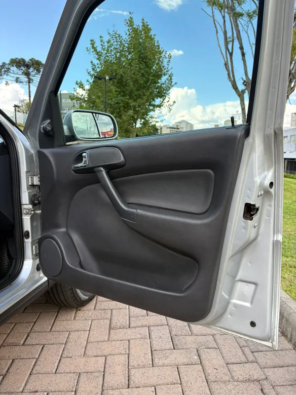 avv-volkswagen-saveiro-venda-520a43a-imagem-028
