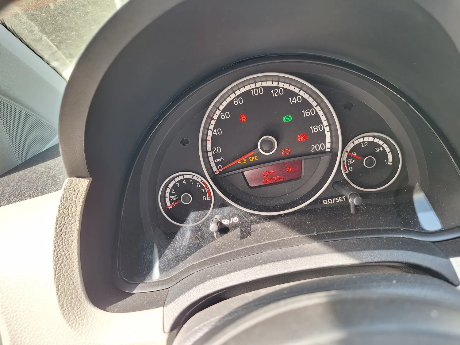avv-volkswagen-up-venda-15105c6-imagem-012