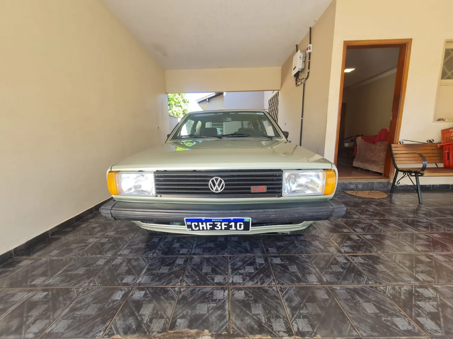 avv-volkswagen-voyage-ls-venda-2ehkrlr-imagem-001