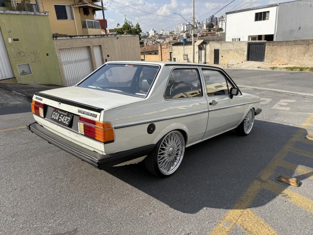 Voyage - Foto #19 do anúncio à venda de Carro clássico