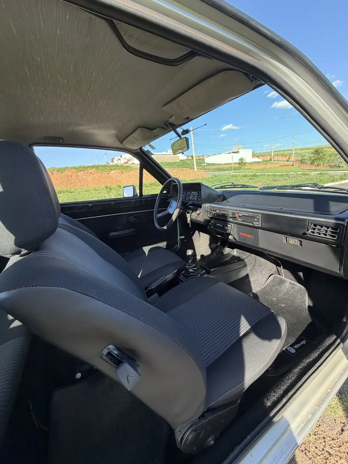 avv-volkswagen-voyage-venda-7b312b9-imagem-013