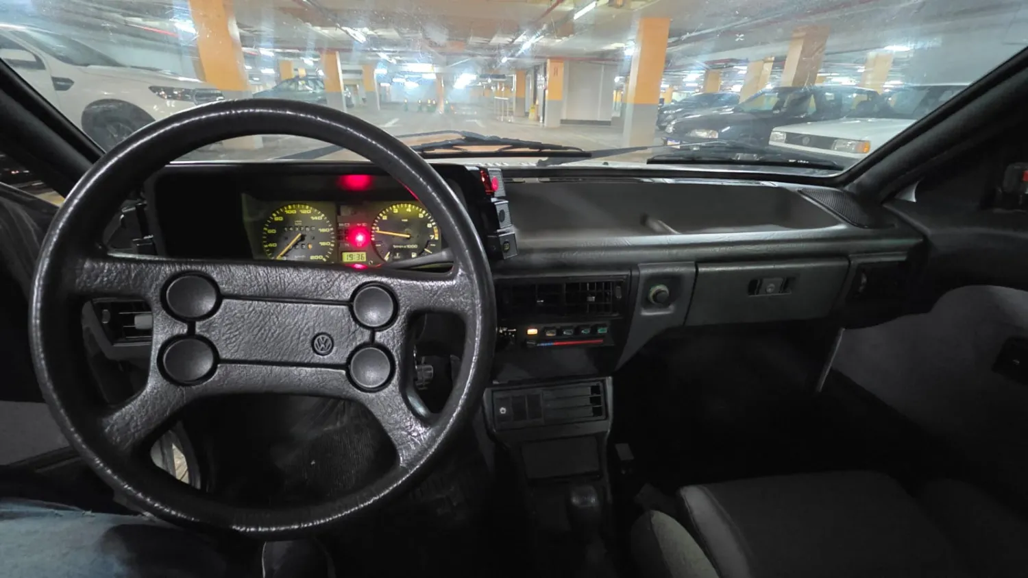 avv-volkswagen-voyage-venda-da774b4-imagem-016