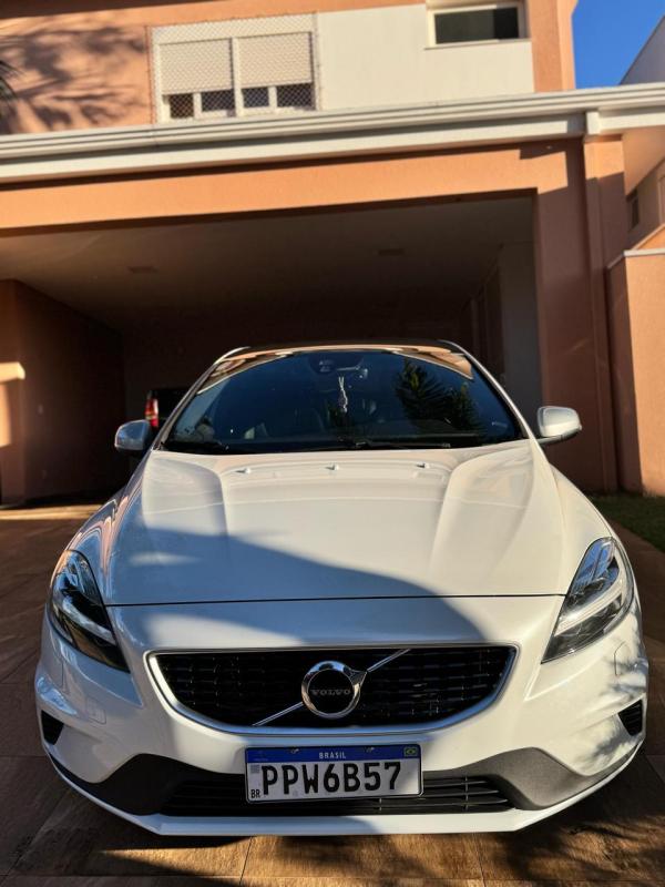 V40 - Foto #6 do anúncio à venda de Carro clássico