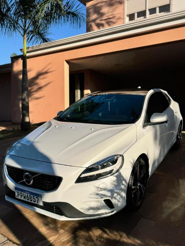 V40 - Foto #10 do anúncio à venda de Carro clássico