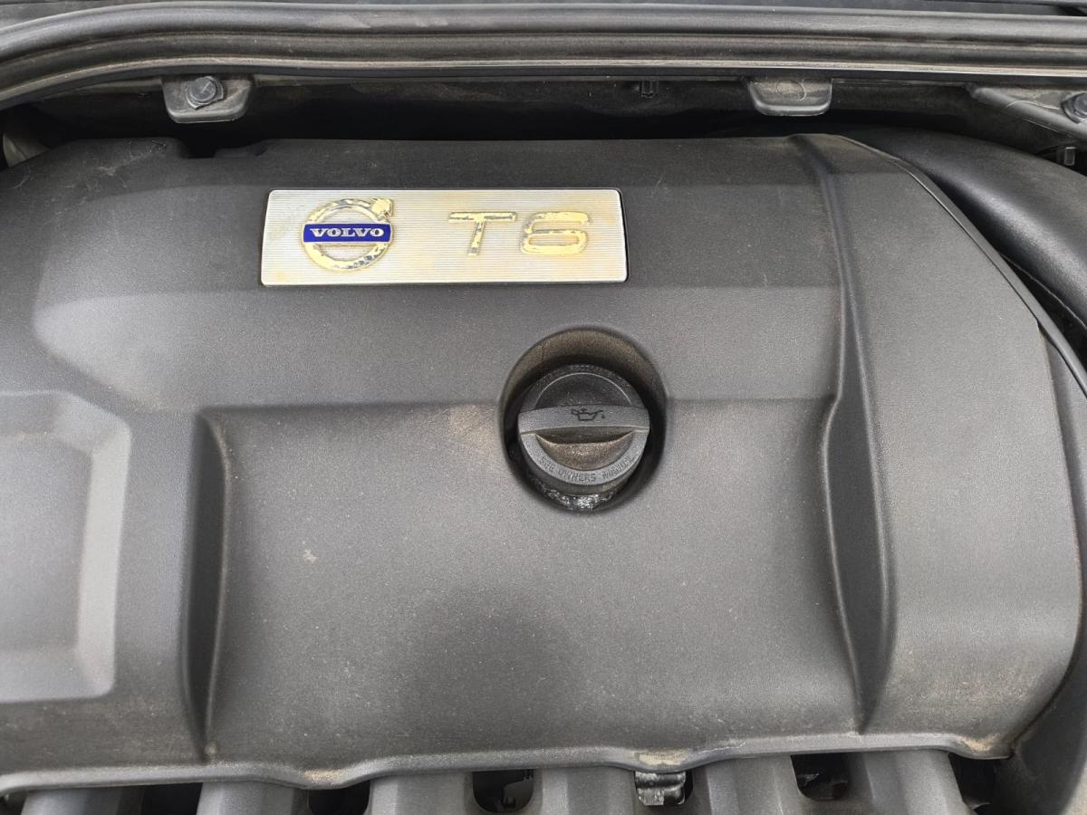 V60 - Foto #5 do anúncio à venda de Carro clássico