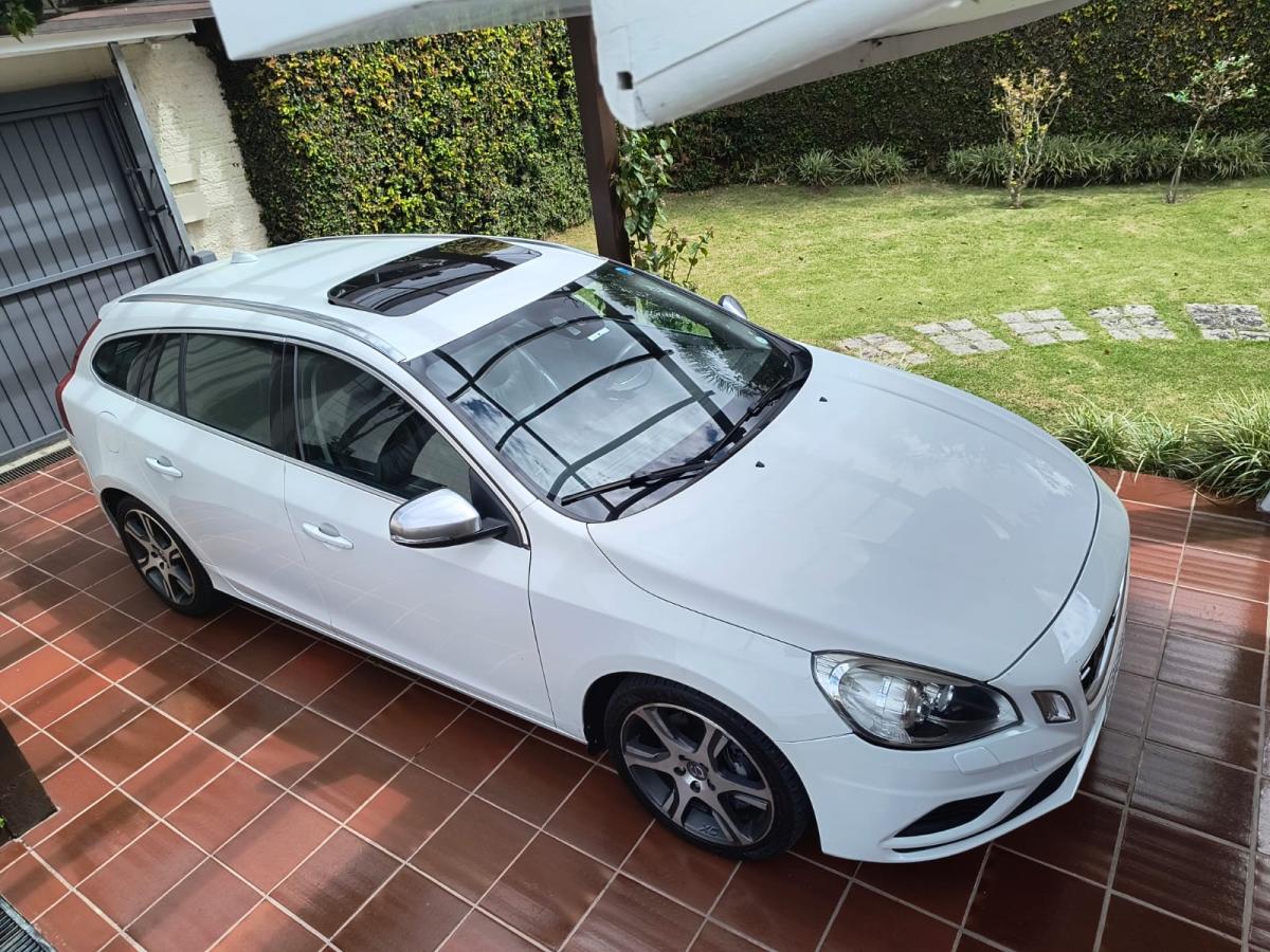 V60 - Foto #9 do anúncio à venda de Carro clássico