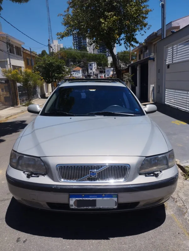 V70 - Foto #3 do anúncio à venda de Carro clássico