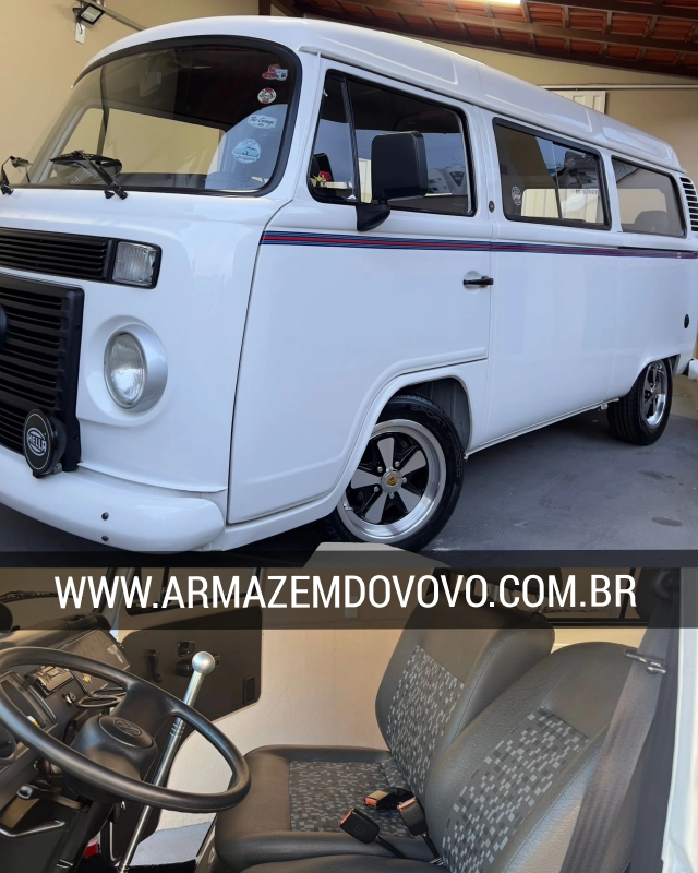 Kombi - Foto #1 do anúncio à venda de Carro clássico
